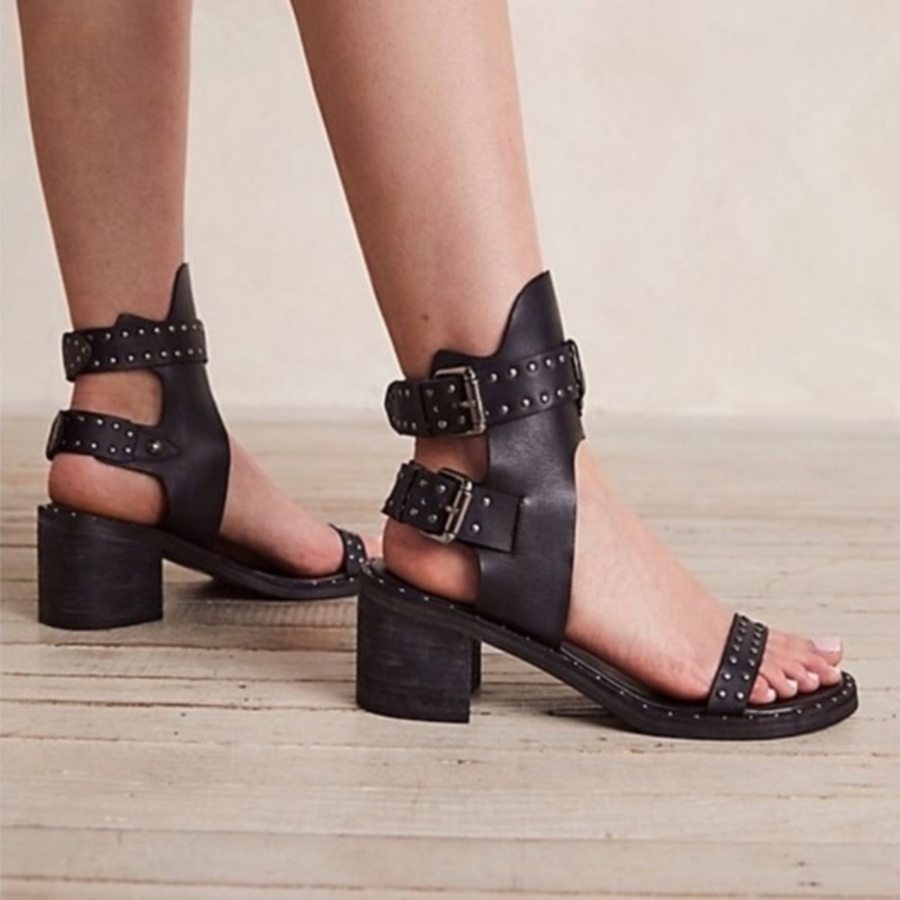 FREE PEOPLE Happiness Block‎ Heel Leather Sandal Black Studded Buckle Size 8.5